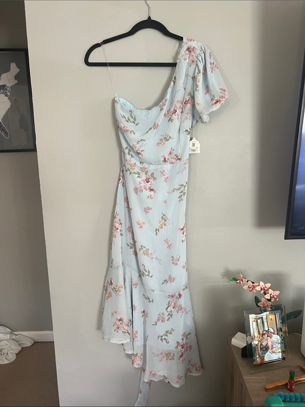 Altar'd State Light Blue One-Shoulder Floral Midi‎ Dress